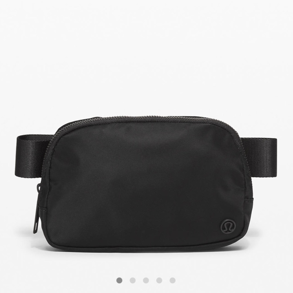 NWT Lululemon Everywhere Belt Bag